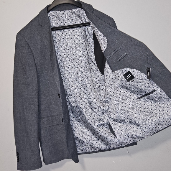 Lief Horsens Suit Set - Picture 2 of 6